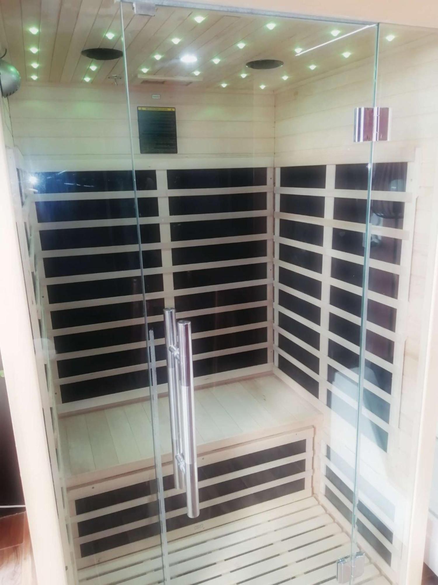 Appartement Avec Balneo Et Sauna Privatif - Le Rose Cuivre 特鲁瓦 外观 照片